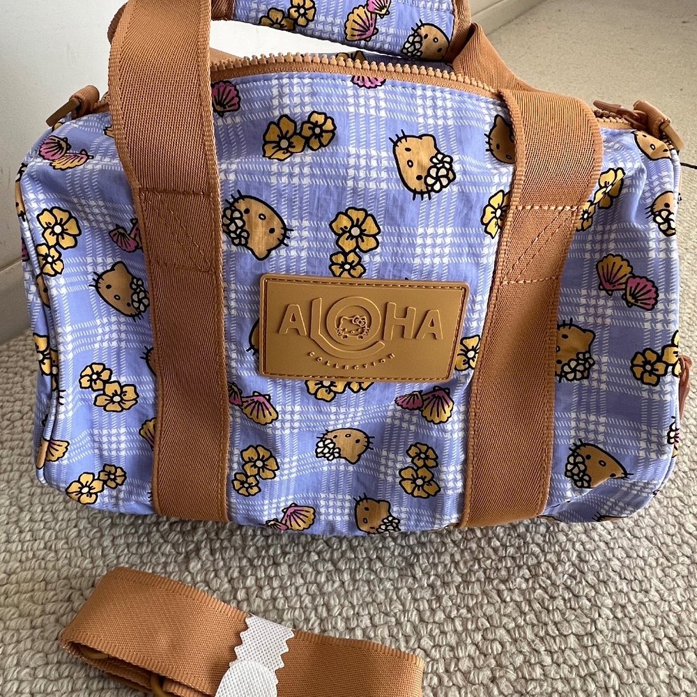 ALOHA Collection Big Show Exclusive Hello Kitty Palaka Stubby Duffle